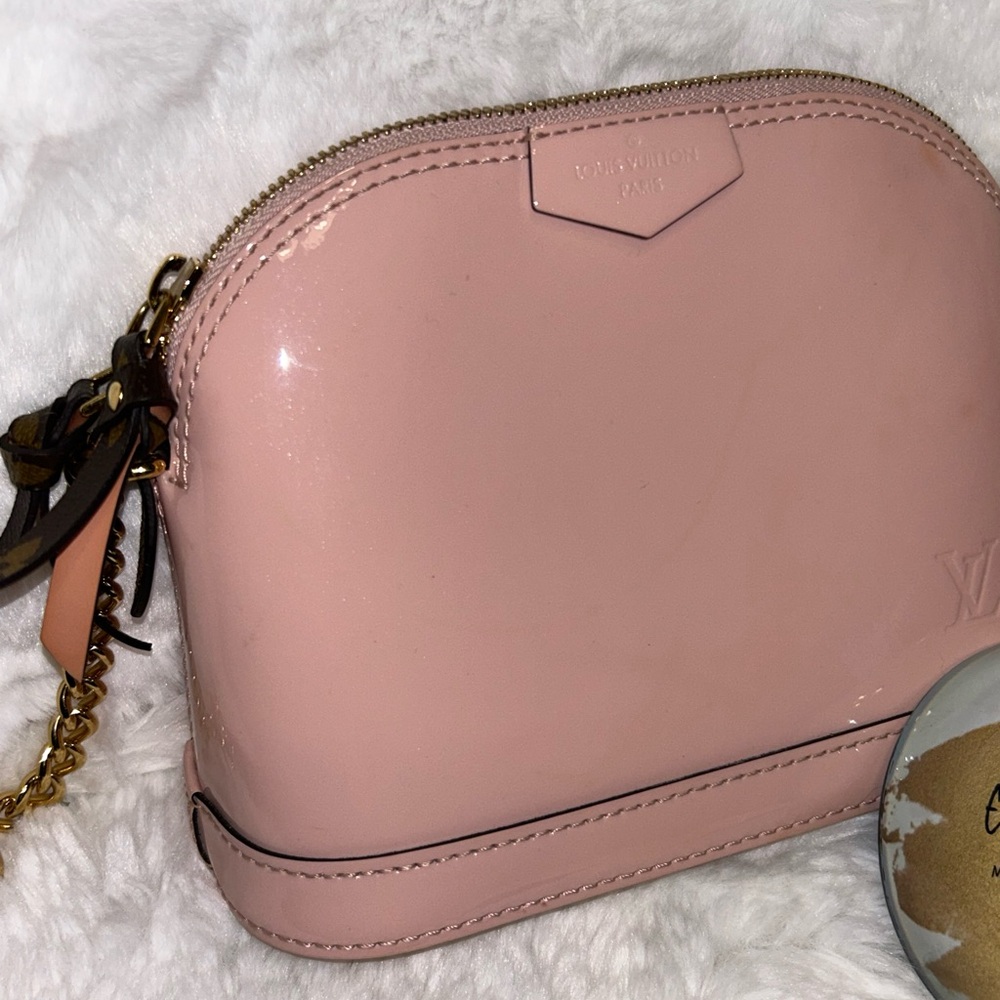 Louis Vuitton Pink Vernis Alma‎ BB - Picture 4 of 16